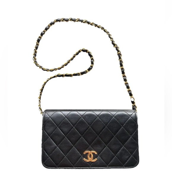 Authentic Chanel Classique on chain EUC - Picture 1 of 8
